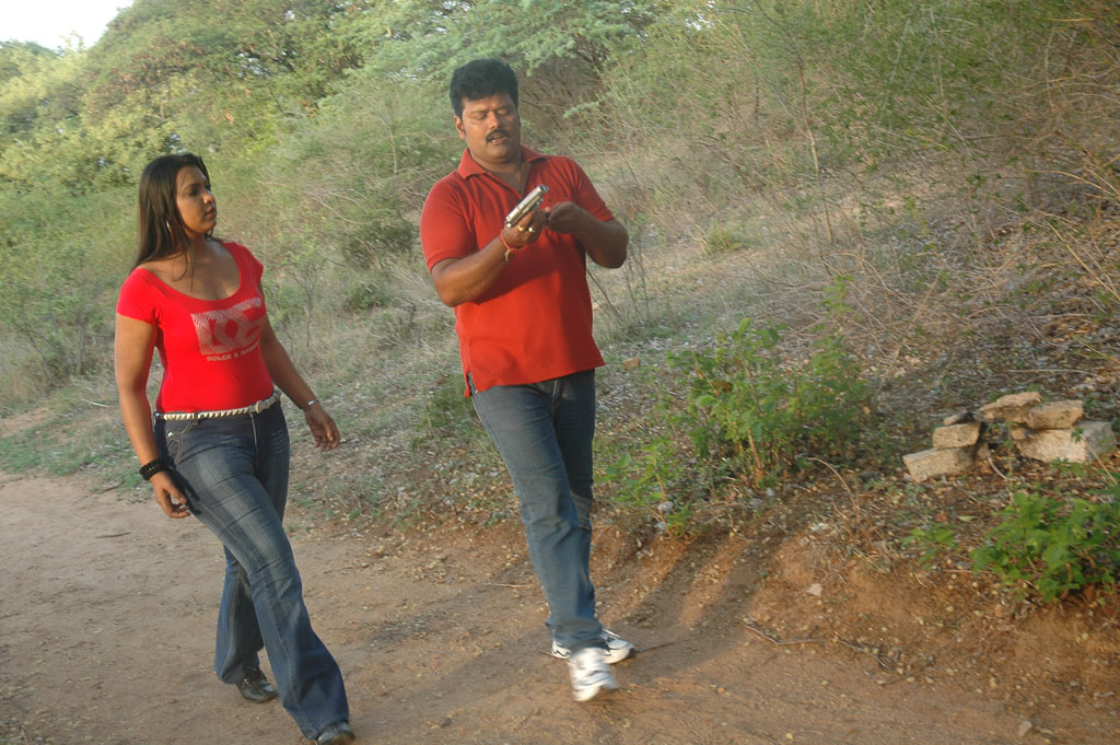 Aduthaduthu Tamil Movie  and Stills | Picture 38277